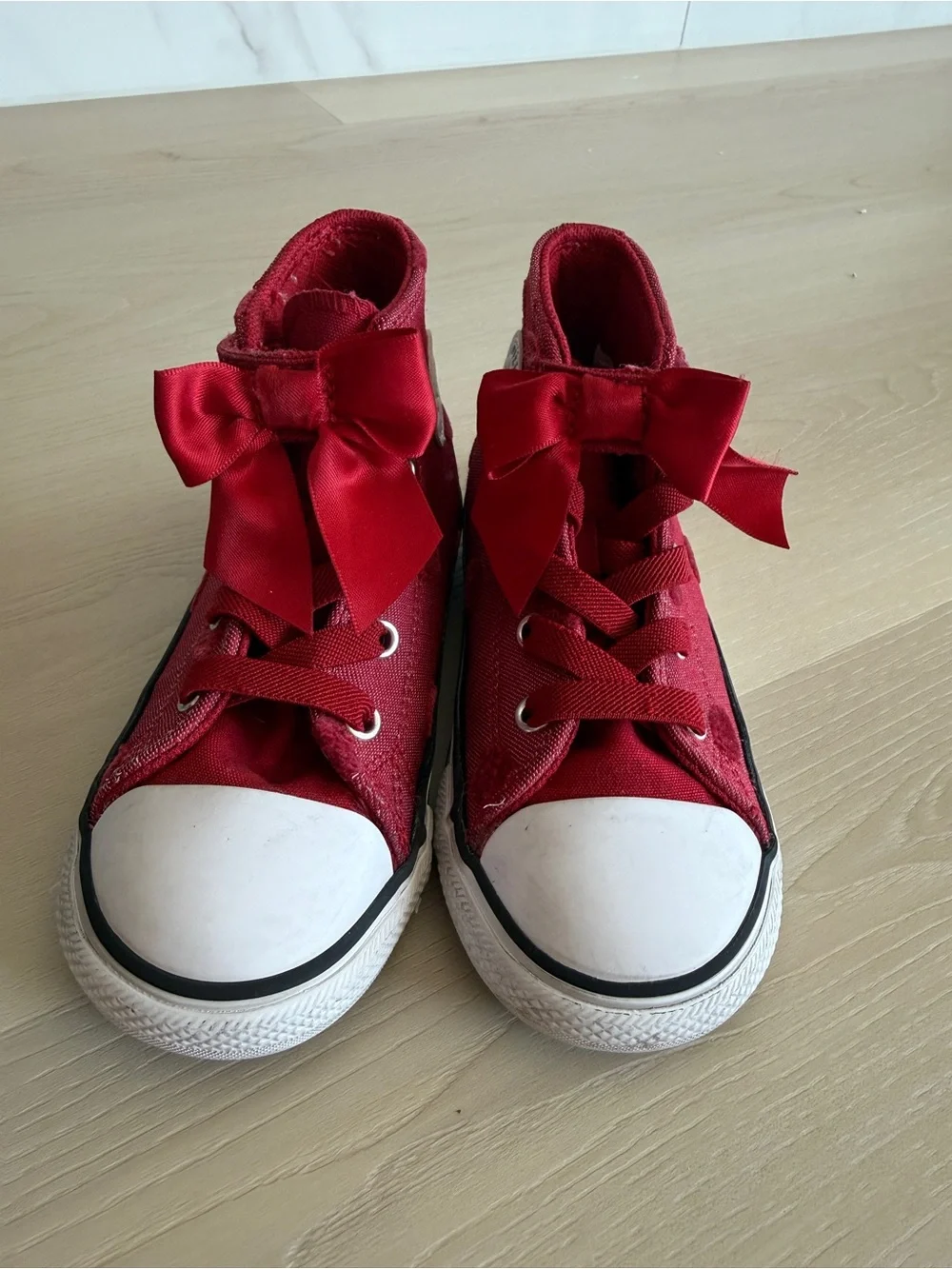 Girls Toddler Chuck Taylor All Star Polka Dots & Bow Easy on Days Ahead